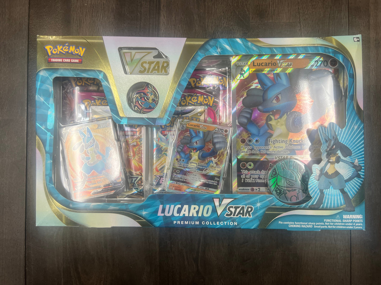 Pokémon TCG: Lucario VSTAR Premium Collection